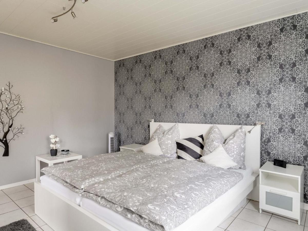 Restful Apartment In Neumagen Near River Moselle Екстериор снимка
