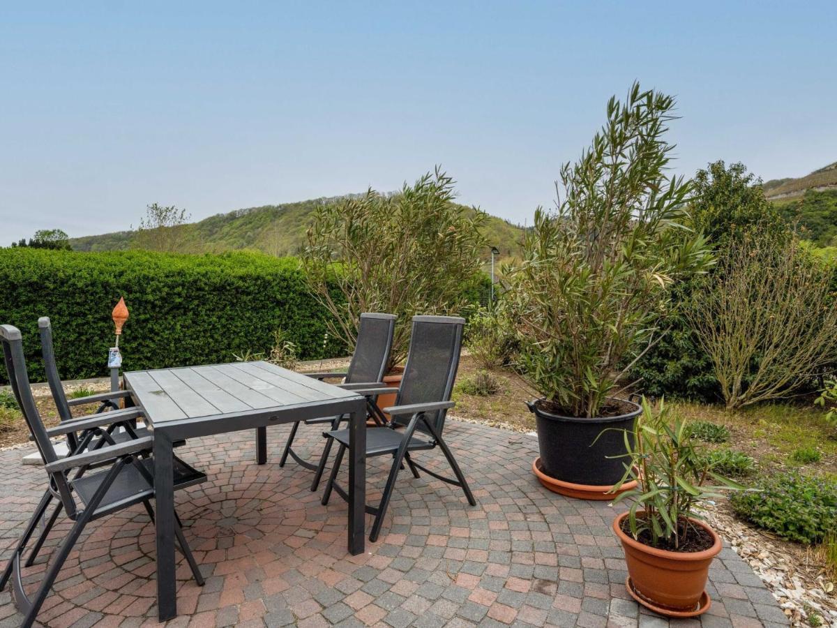 Restful Apartment In Neumagen Near River Moselle Екстериор снимка